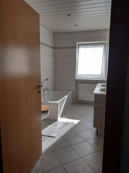 Wald-Apartment Limbach-Oberfrohna ภายนอก รูปภาพ
