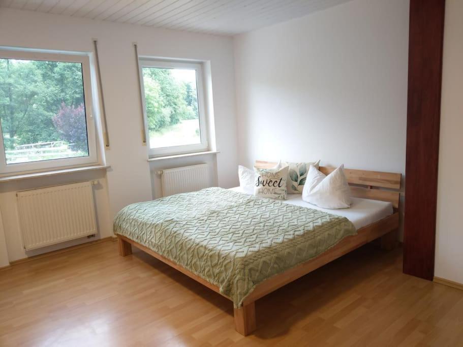 Wald-Apartment Limbach-Oberfrohna ภายนอก รูปภาพ