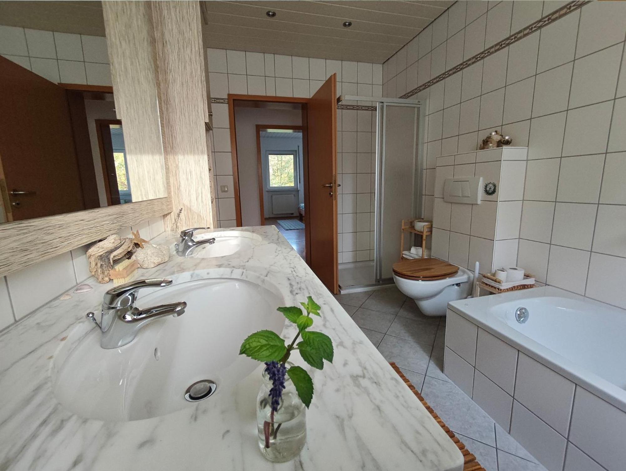 Wald-Apartment Limbach-Oberfrohna ภายนอก รูปภาพ
